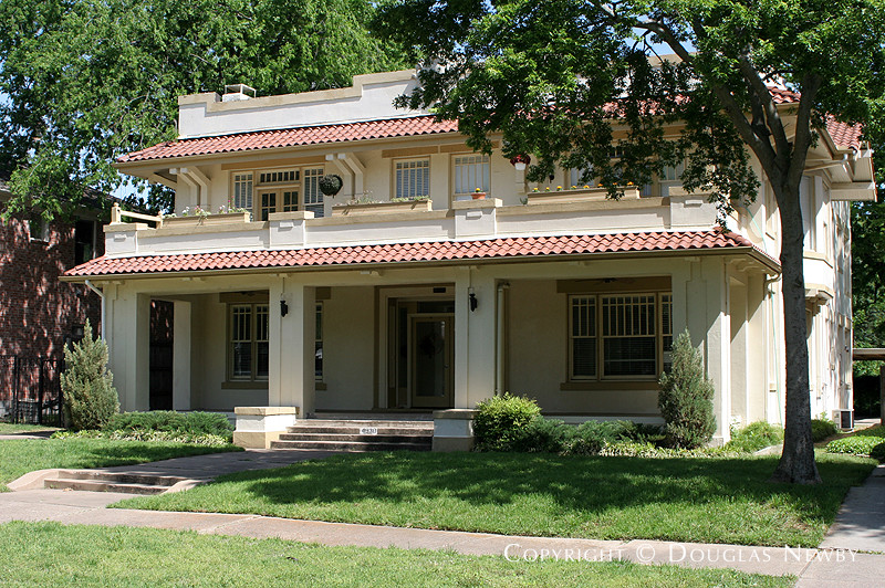 4930 Worth Street - Munger Place Historic District