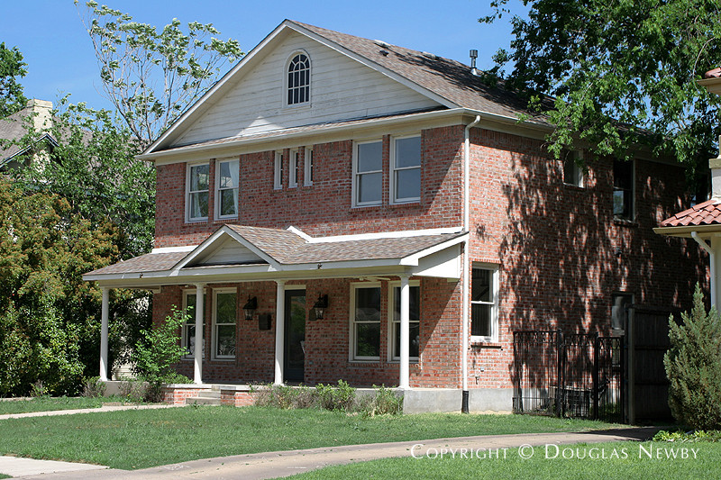 4932 Worth Street - Munger Place Historic District