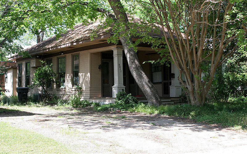 5011 Worth Street - Munger Place Historic District